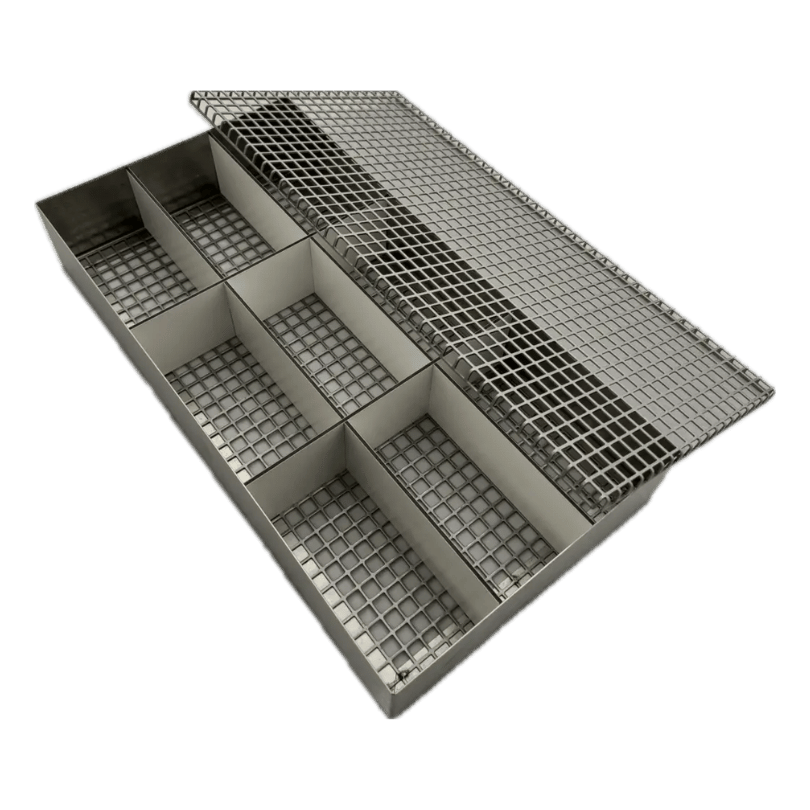 Basket (A09) and cover (A10) for separate cleaning and drying of small SCBA parts.